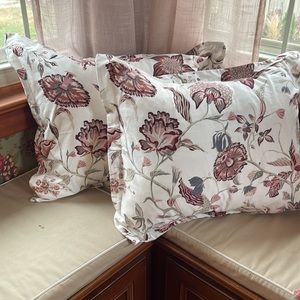 NWOT Threshold floral pillow shams